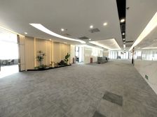 国贸整层2400平,超高层超精装超大气超档次云端办公室出租