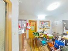 95年房龄,全明双南两房一厅带双天井,出门11/15上海西站