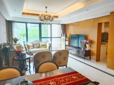 赛马场 颐德公馆 中层4房 业主急售 送车位