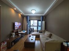 照母山 万科悦峰三期三房110万