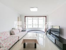 圣馨大地业主诚意出售三居室,小区中间位置