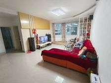 东方塞纳120.89㎡三房带独院、急售