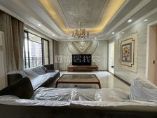 白石湖片区 光大峰景精装四房 中层朝南看小区园林 看房方便