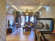 沙坪坝区 隆鑫天雨方 三房 178万