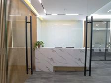 29.9元租地铁口二环边,精装房带家具4+30工位写字楼