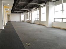 挑高5米 知春路地铁 2000平可分租 随时看房随时入驻