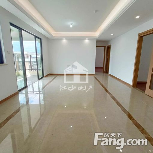 兴宁大唐果4房2厅2000块