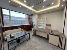 临地铁(高新四路 2办6人间带家具 办事处)大老板室 可加班