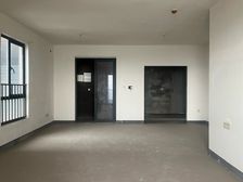 九公庙商圈旁 一线看江大平层 业主亏本60万