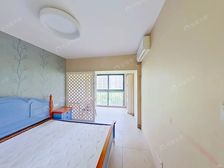 精装修跃层 中间位置, 小区景观直面。方便看房