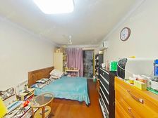 新出南北通透全明两房 位置好不靠路 业主诚心卖没税