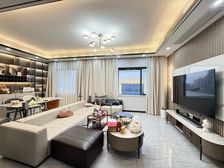 带Z标 石桥铺顶跃带双露台 南方花园 精装超大四房123万