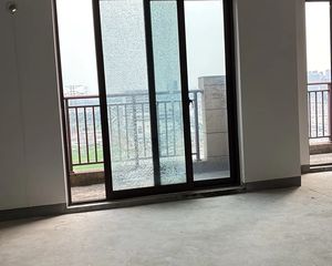 邻悦雅苑4室2厅2卫南朝向250.0万元/套出售