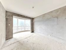 伊河边上.舒适通透三室双阳台,公务员社区