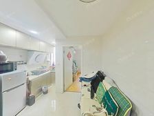 新出小户型,客厅朝南,房东诚意出售,可看三件套。