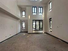 首付80万买渝北照母山山顶端头别墅花园200多平5房