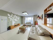 四季花城多层一楼,二楼三南卧,双卫精装修