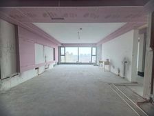 正南春光里4室2厅精装修