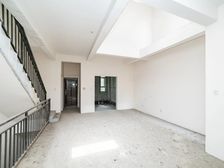 中吴大道旁 高成天鹅湖毛坯别墅 前后院子 闹中取静