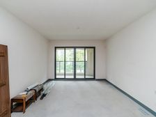 局小+常外 公园旁 世茂云筑4室毛坯 洋房好采光 南北通透