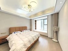 中海央企品质开发 中间楼层 无遮挡采光好装修精致可拎包入住