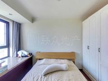 新里西斯莱公馆2室2厅 精装