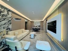 江北嘴 滨江公园 轻轨出口精装大平层 电梯入户 看中庭景观