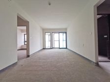 楼下就是轻轨,约克郡品质次新小区,物业好,品质高