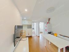 精装修南北两房,业主诚意出售,位置安静,空气清晰,交通方便。