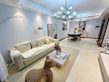 业主出国急售 价可谈 中间楼层景观好 新装修 看房方便