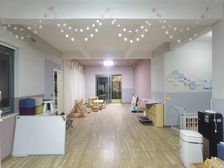 精装洋房 一楼带50平方花园 恒大御龙天峰