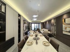 南岸区 长嘉汇四期 四房 258万