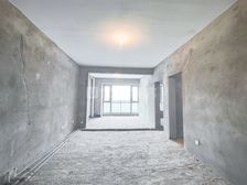 3室 114平 毛坯 南北通透 电梯房 房东急置换 诚心出售