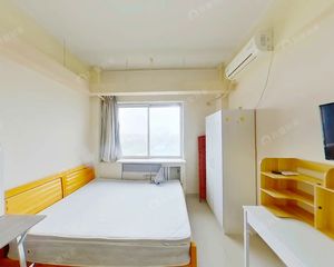 望京北 花梨坎地铁口 70年住宅 集中供暖 满2年 民水民电