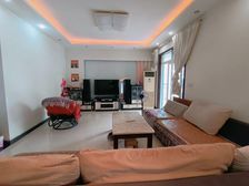 石坪桥菜市场门口,轻轨站旁 小区自带幼儿园 游泳池