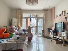 轻轨站出口大三房 住家选择 近杨家坪步行街