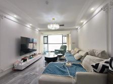 龙湖九里峰景、精装四房、中庭安静、出行方便、门口6号线