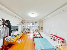 近地铁13号线,小区位置佳,使用面积大,诚心出售