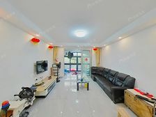 星河湾旁,龙泽苑大两房,安静不靠马路,南北通大两居,诚心卖出