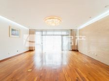 4室2厅果岭里class