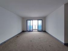 南岸区 龙湖观山水 四房 160万