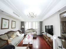 景城五房大平层,朝南房间多,采光通风良好!