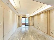 7楼刚!这套 200个!而且附赠产权车位!看房方便