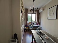 照母山 融创凡尔赛精装洋房横厅 四房近只要200颗