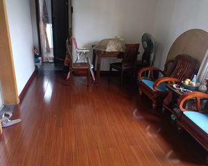 段塘 正南朝向 中间楼层 精装修 出行方便 商业配套成熟