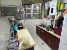 国际华城一村 2房 660000.0 满五年,采光充足,满五