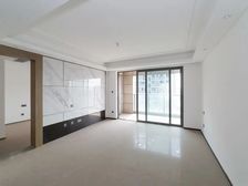 花语江南 4室2厅 精装未入住 好楼层一梯一户 房东诚卖