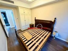 另有套橡树湾二期 300平洋房总价只要400万 看房方便