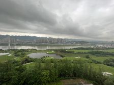 万科38栋横厅大平层 一线看江,看高尔夫,视野好