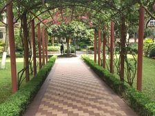 圣天湖西岸4室2厅2卫南朝向75.0万元/套出售